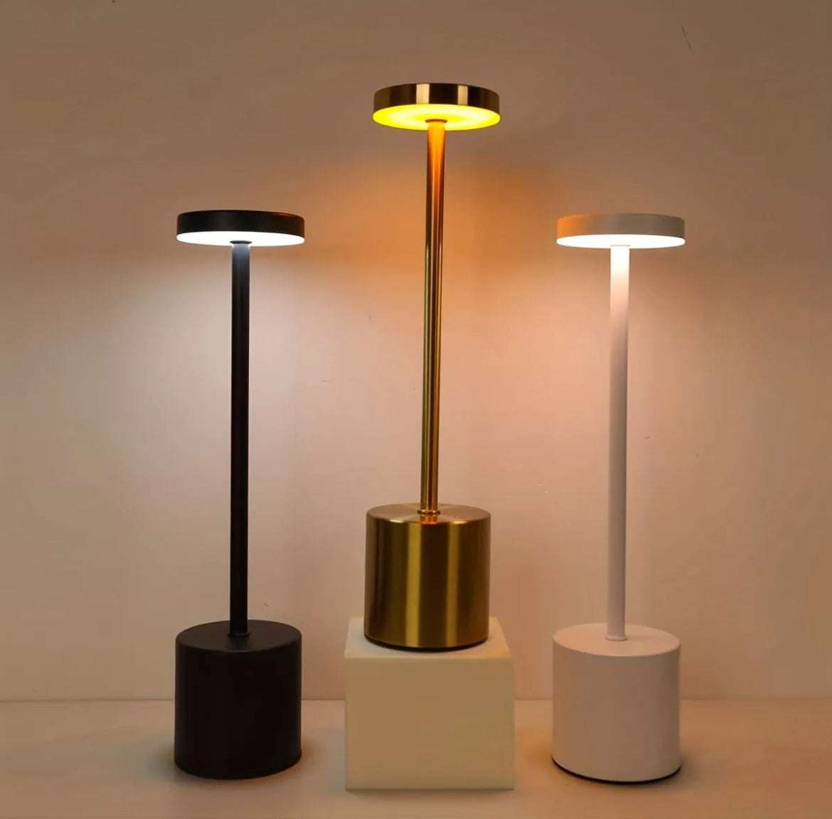 Lámpara de escritorio recargable digital 34x8cm