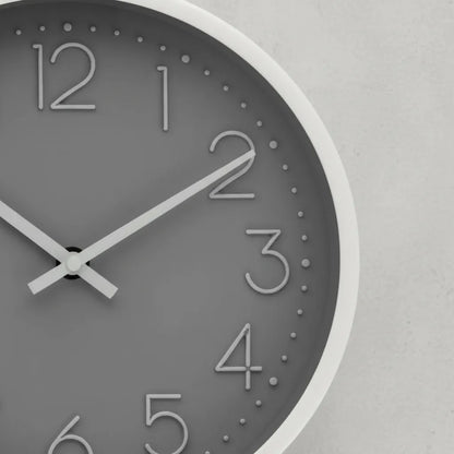 Reloj De Pared Moderno Negro Con Números Gris